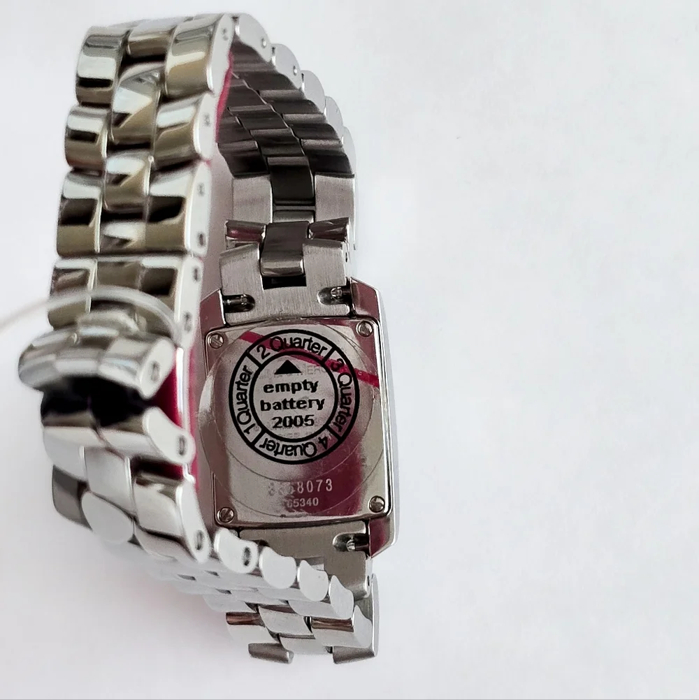 NEW NEVER WORN AUTHENTIC BAUME & MERCIER HAMPTON MILLEIS MINI MOA08141